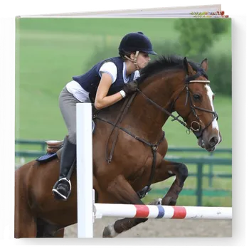 Fotokniha Nejlepší fotokniha v pevné vazbě za 599 Kč. Vyrobíme do 48 hod. Formát 21x21 cm. Motiv Béžové pozadí