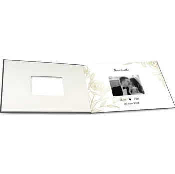 Fotokniha Akce na fotoknihy. Desky A4 na šířku v antracit barvě. Fotokniha do 24hod - motiv zlaté květy