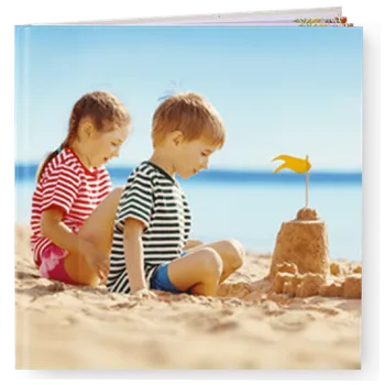 Fotokniha Vyrobte si nejlepší fotoknihu online rychle v pevné vazbě za 599 Kč. Vyrobíme do 48 hod. Motiv Dovolená