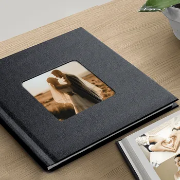 Fotokniha Objevte nejlepší akce na fotokniha24 a získejte fotoknihu levně. Foto kniha antracit 21 x 21 cm - svatební motýli