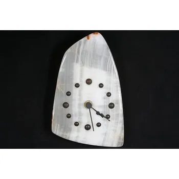 Hodiny Hodiny z aragonitu