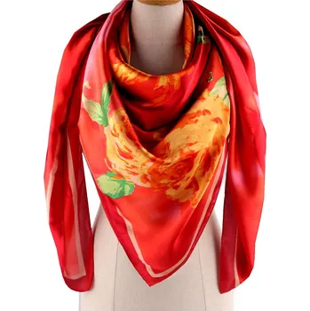 Šátek Velký saténový šátek s květy 130x135 cm