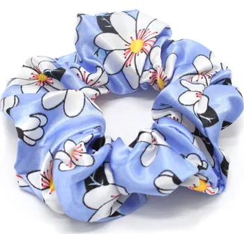 Látková gumička do vlasů s bílými květy Barva: modrá