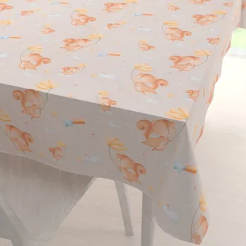 ubrus Dětský bavlněný obdélníkový ubrus Sandra SA-525 Veverky s květinami na šedobéžovém 50x100 cm