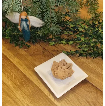 Svícen Keramický svícen s listy