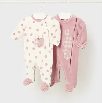 Kojenecký overall Set dvou sametových overalů ZAJÍČCI růžový NEWBORN Mayoral velikost: 9-12 měsíců