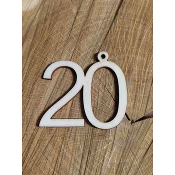 Dřevěná narozeninová čísla se závěsem