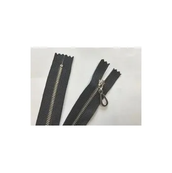 Zip kovový zip nikl P4-Ni-025 cm-N-aret-KAPKA-černý, doprodej celé balení