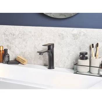 Vodovodní baterie Vodovodní baterie černá jednopáková s plochým výtokovým ramenem koupelna Beliani