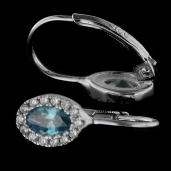 Náušnice Stříbrné náušnice s klasickým zapínáním