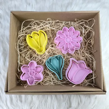 Kosmetická sada Květinová sada malá | Vykrajovátka s razítkem Dárkové balení: ANO | Dárková sada vykrajovátek