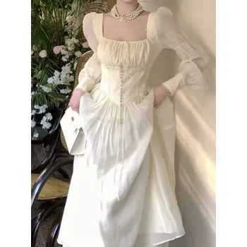 Dámské šaty Večerní šaty ve stylu vintage s hranatým výstřihem Barva: Béžová, Velikost: M