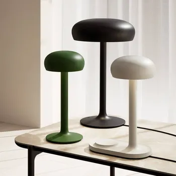 Venkovní osvětlení Nabíjecí stolní lampa EVA Solo LED Emendo, šedá, stmívatelná, IP44 - Délka nabíjecího kabelu USB 200 cm zamračená šedá LED 4 W celkem - Doprava zdarma