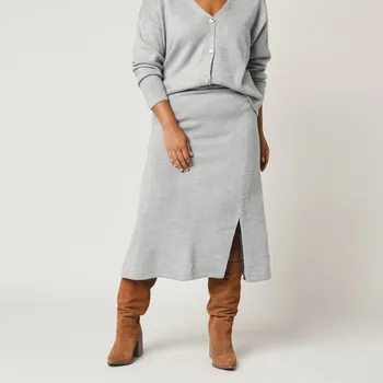 Dámská sukně Úpletová midi sukně s rozparkem šedý melír 46/48