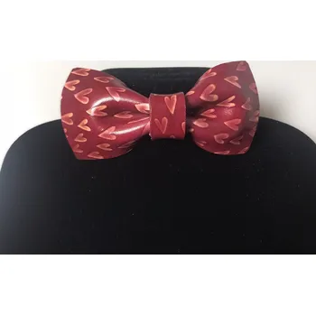 Motýlek Kožený motýlek - srdce (MOŽNOST VÍCE BAREVNÝCH VARIANT /Leather bowtie - hearts )