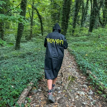 Pláštěnka Pláštěnka ELEVEN černá