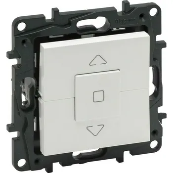 vypínač Tlačítko žaluziové řazení 1/0+1/0 s blokací Legrand Niloé Step bílá