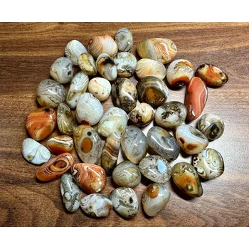 Přírodní kámen Tromlovaný achát – Madagaskar – 1ks (2-4,5 cm)