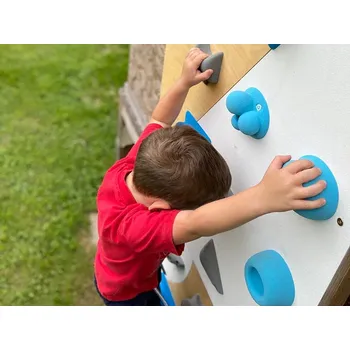 Úchyt pro horolezeckou stěnu Venkovní lezecká stěna na zahradu BLOCKids 6 + lezecké chyty Barva úchytů: Modrá