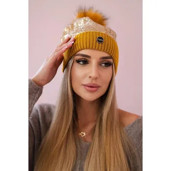 Čepice Dámská čepice s flitry a kožešinkovou bambulí K198 hořčicová