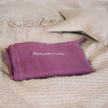 Dárková krabička Tulimese Dárková krabička malá mušelínová osuška ROSTU JAKO Z VODY VÝBĚR BARVY/MATERIÁLU: MUŠELÍN VÍNOVÝ