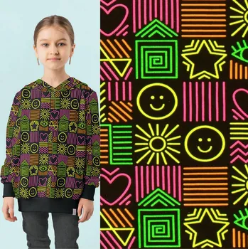 Počesaná teplákovina French Terry v černé barvě s digitálním neonovým potiskem 20536/069