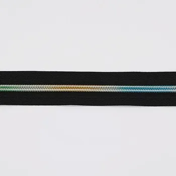 Zip BRILLANT S.A. Zip metrážový spirálový 5 mm černý s duhovými zoubky