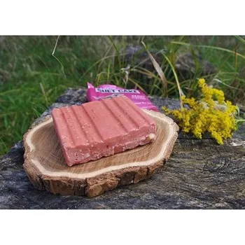 Krmivo pro ptáka Ptačí lojový koláč s bobulemi 280g Suet To Go