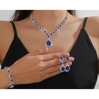 Souprava šperků B-TOP 3-dílná krystalová souprava Crystal Drop - postříbřená Druh barvy: Modrá