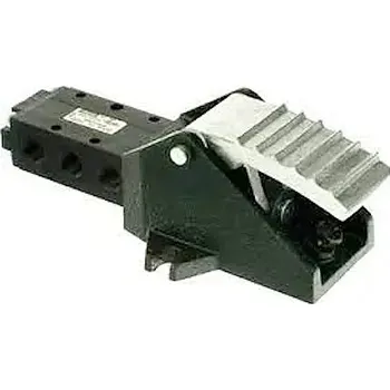 Instalatérský materiál Pneumatický mezipolohový šoupátkový ventil, nohou ovládaný 5/2, G1/4", pružina Parker B53004FS