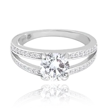 Prsten 0369 MINET Elegantní stříbrný prsten s bílými zirkony Velikost: 56