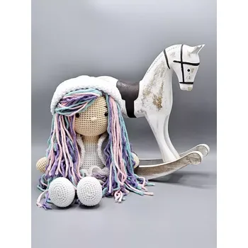 Panenka Kateřina Vlasáková Ručně háčkovaná duhová panenka zimní