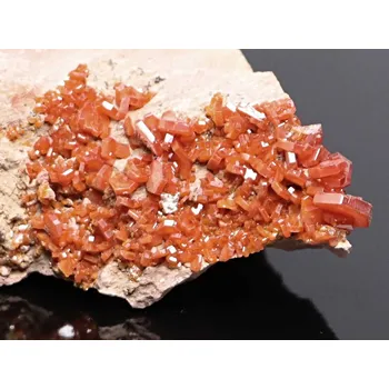 Drahý kámen Magieprirody.cz Vanadinit sbírkový minerál 30 - 40 g Maroko #VD05