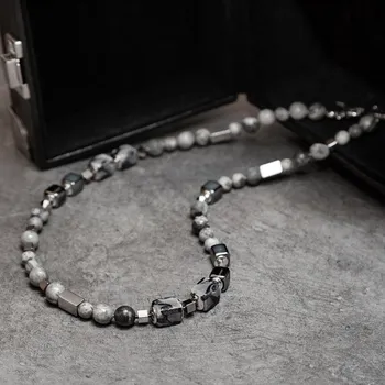 Náhrdelník Lampglas Pánský náhrdelník Grey Matter s unikátními perlami Lampglas, jaspisem a chirurgickou ocelí