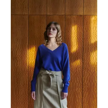 Dámský svetr Dámský vlněný svetr s výstřihem hlubokým Kašmír Levandulová XS