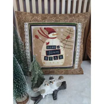 Vánoční dekorace Vánoční povlak na polštář 40x40 - Sněhulák s hnědými větvičkami I