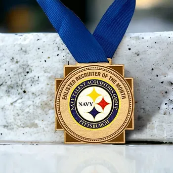 Zakázková dřevěná medaile - MDAW002M2