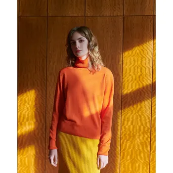 Dámský svetr Dámský vlněný rolák na tělo Oranžová S