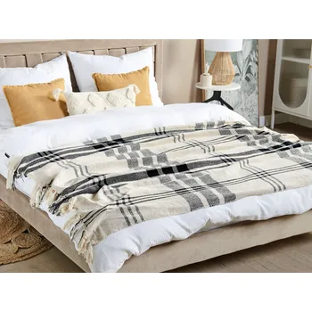 Bavlněná přikrývka krémově bílá a černá bavlna 130 x 170 cm s ozdobnými střapci ruční výroba Beliani