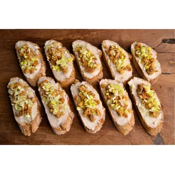 Dárkový potravinový koš Dřevorubecké chleby škvarkové - sada 10 ks Sada: 10 ks