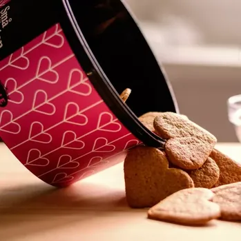 Výroba svíčky Swedish Ginger Cookie - vonný olej na výrobu svíček (Švédský perníček 2024 - vůně do vosku)