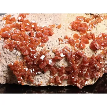 Drahý kámen Magieprirody.cz Vanadinit sbírkový minerál 70 - 80 g Maroko #743