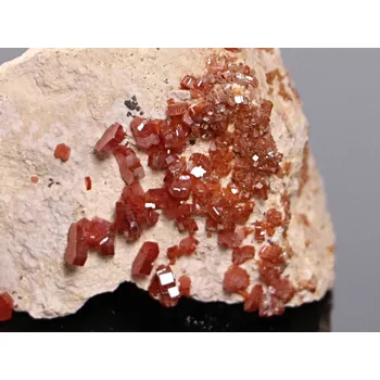 Drahý kámen Magieprirody.cz Vanadinit sbírkový minerál 50 - 60 g Maroko #VD07