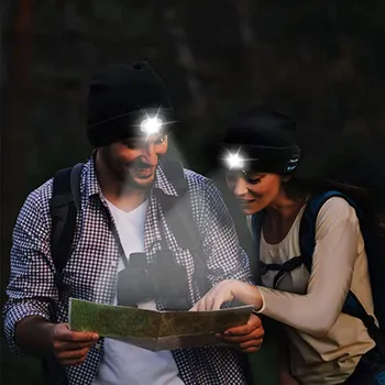 Čepice Zimní čepice s baterkou - černá