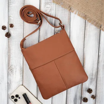 Kabelka Abruzzo Dámská kabelka přes rameno z lovecké kůže Abruzzo; koňak