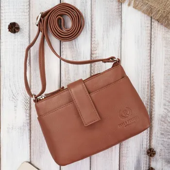 Kabelka Paolo Peruzzi Dámská kožená taška přes rameno, malá městská Peruzzi; koňak