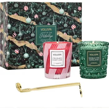 Svíčka VOLUSPA Light up the Holidays 3 ks Noble Fir Garland, Crushed Candy Cane, Spiced Pumpkin & Chestnut