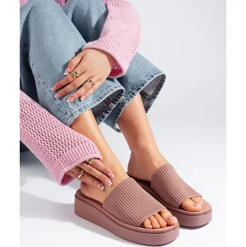 Dámské žabky Moderní dámské nazouváky růžové na klínku 39