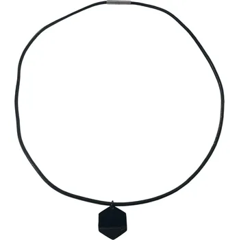 Náhrdelník Kožený náhrdelník s černým šestiúhelníkem Délka 61 cm