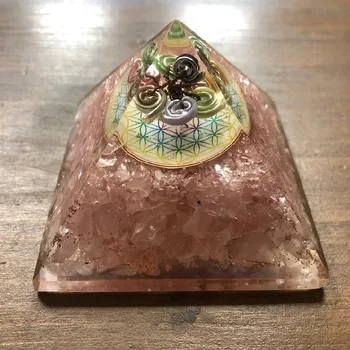 Orgonitová pyramida, květ života